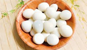 Trứng gà sơ chế bóc vỏ