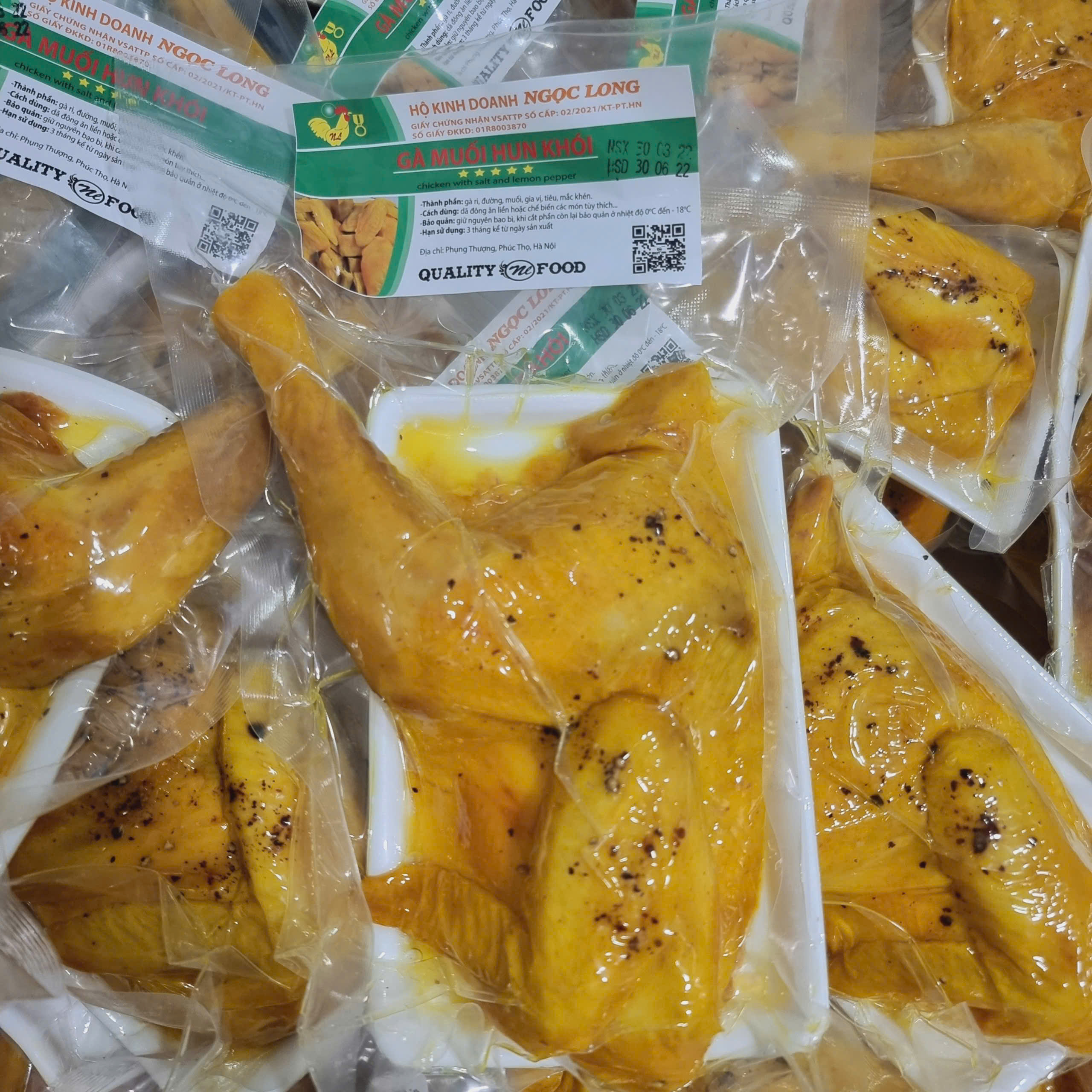 Gà muối hun khói