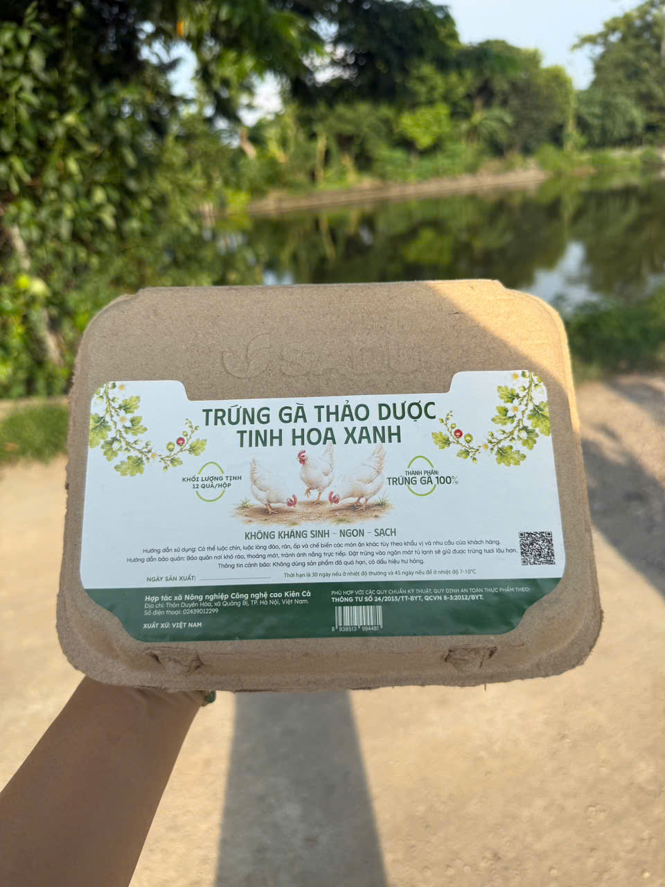 Trứng gà thảo dược tinh hoa xanh