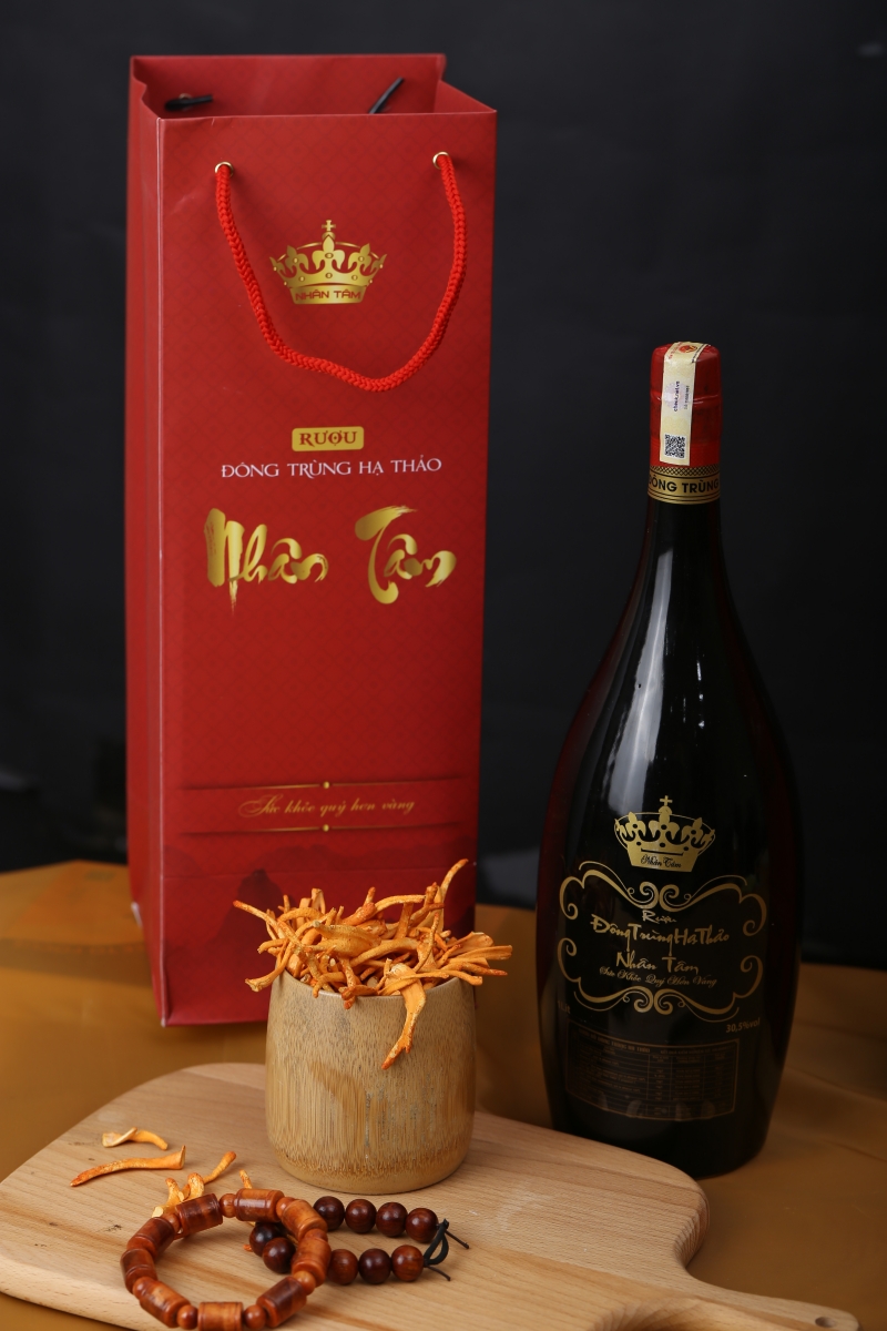 RƯỢU ĐÔNG TRÙNG HẠ THẢO – LOẠI 1000ml