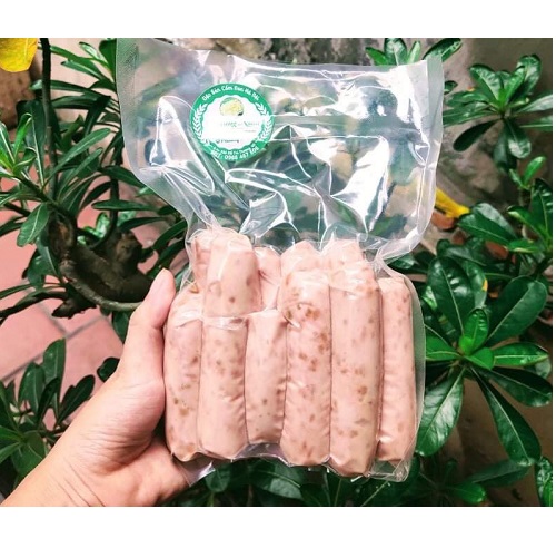 Xúc xích cốm