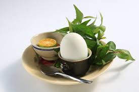 Trứng vịt lộn