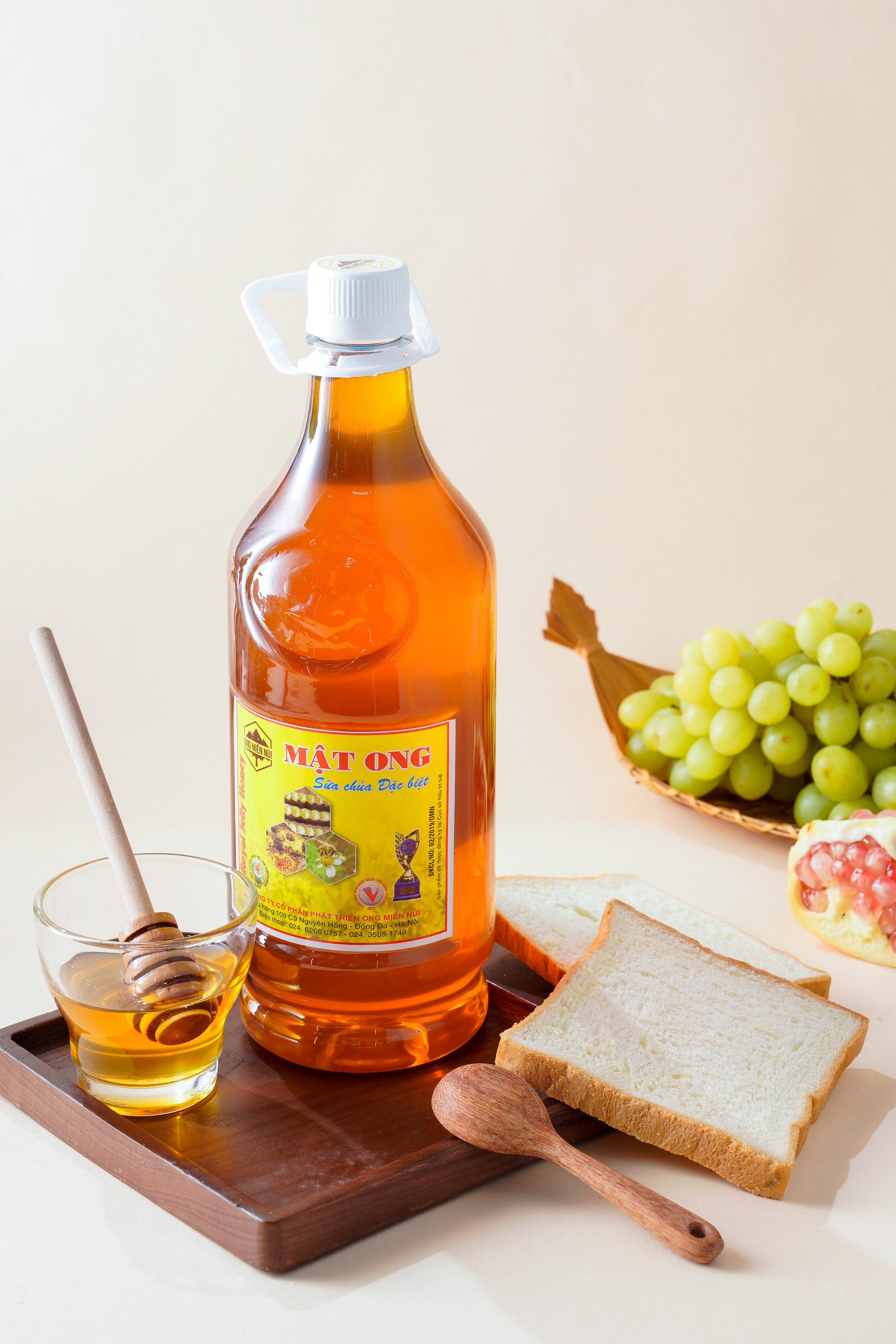 Mật ong sữa chúa đặc biệt 1400g